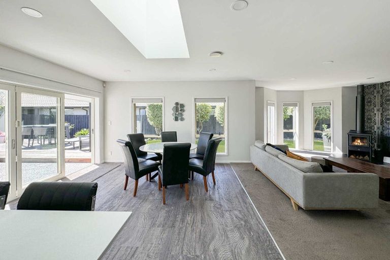 Photo of property in 14 Elmslie Grove, Halswell, Christchurch, 8025