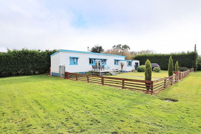 Photo of property in 16 Walker Street, Riverton/aparima, Riverton, 9822