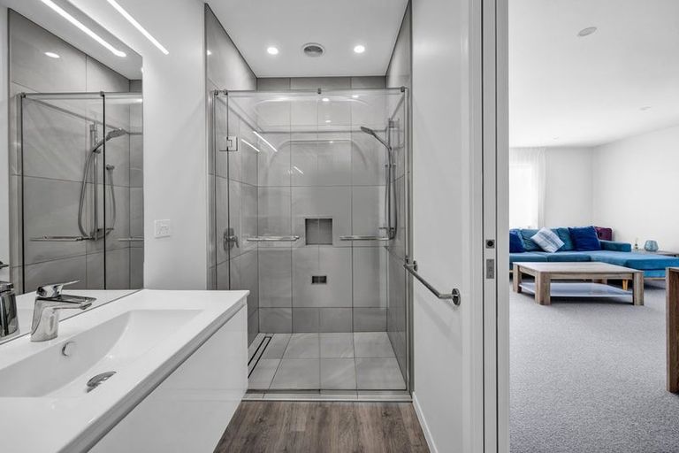 Photo of property in 3 Sackville Street, Fitzroy, New Plymouth, 4312