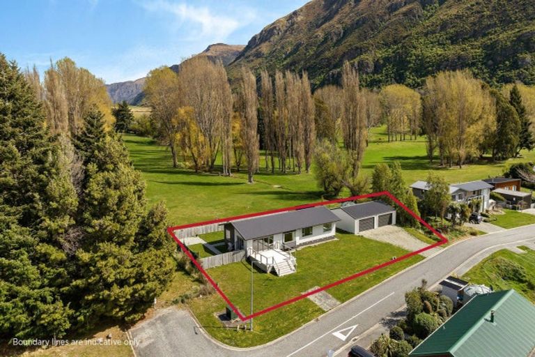 Photo of property in 1 Hector Close, Kingston, Athol, 9793