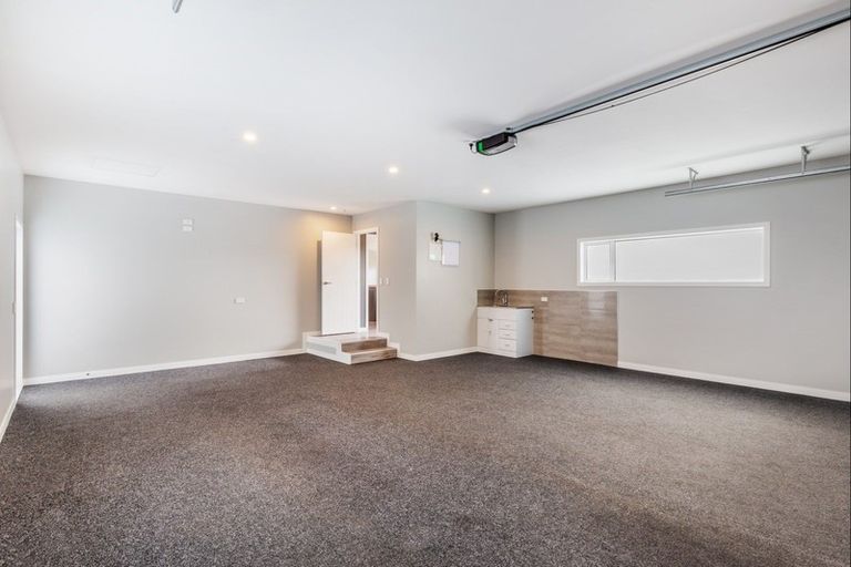 Photo of property in 18 Lakemere Way, Kinloch, Taupo, 3377