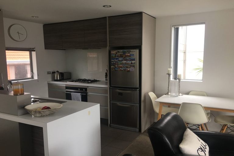 Photo of property in 3/12 Agra Crescent, Khandallah, Wellington, 6035