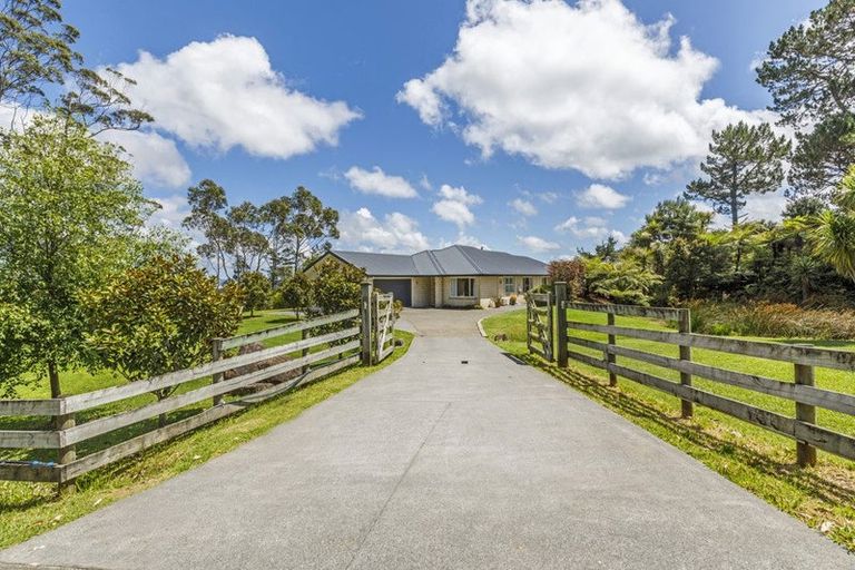 Photo of property in 163e West Road, Kaukapakapa, 0873