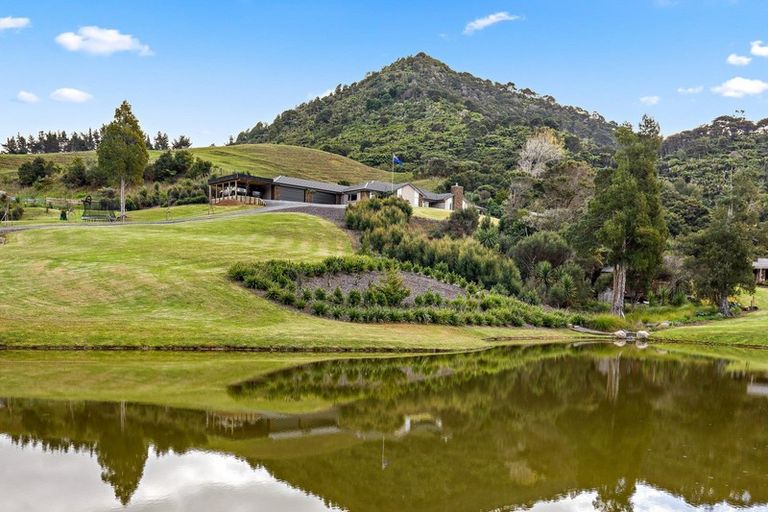 Photo of property in 1080 Woodcocks Road, Kaipara Flats, Warkworth, 0981