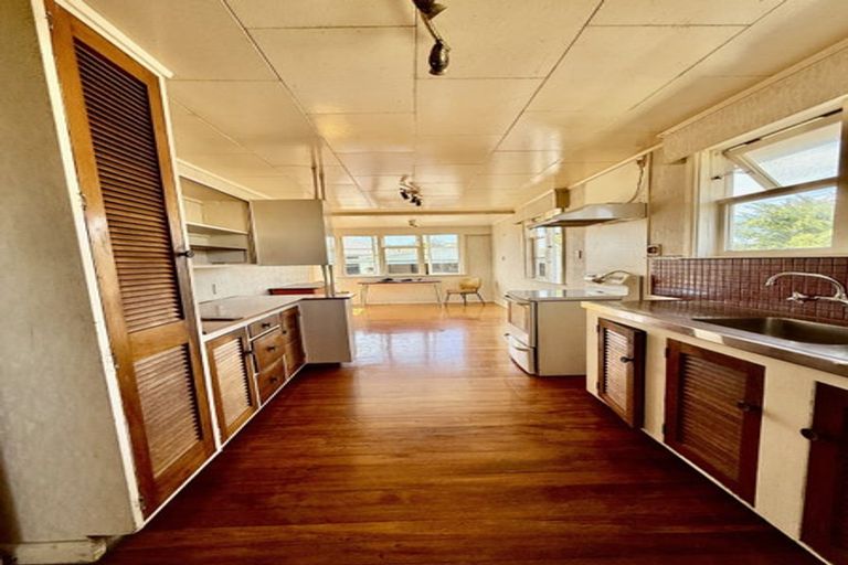 Photo of property in 311 Montgomery Street, Raureka, Hastings, 4120