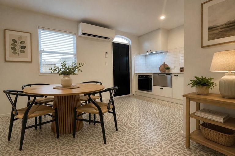 Photo of property in 4/12 Burke Street, Addington, Christchurch, 8024