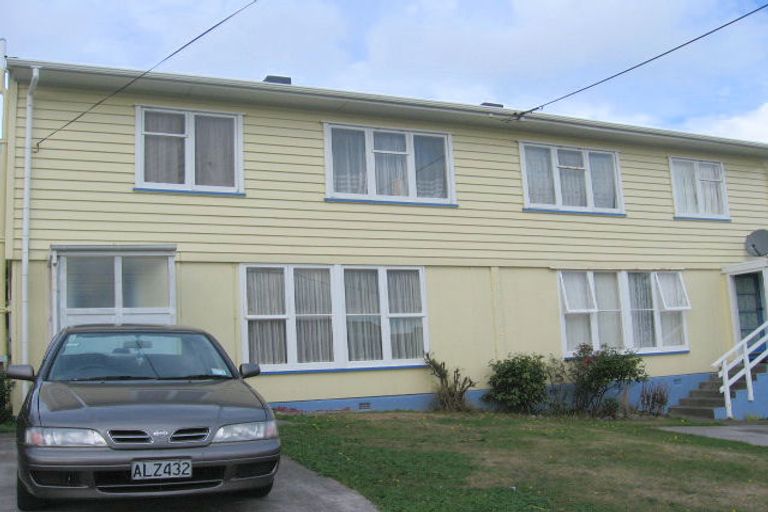 Photo of property in 9 Taiaroa Street, Strathmore Park, Wellington, 6022