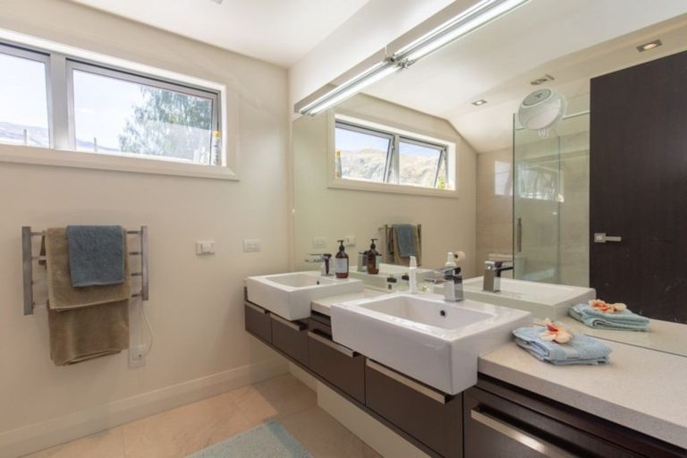 Photo of property in 42 Wanaka-mount Aspirin, Wanaka, 9305