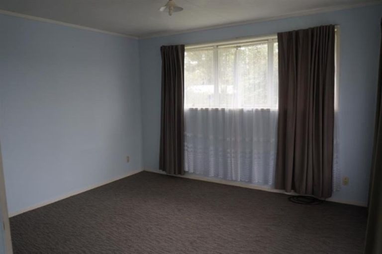 Photo of property in 61 Harrington Road, Henderson, Auckland, 0610