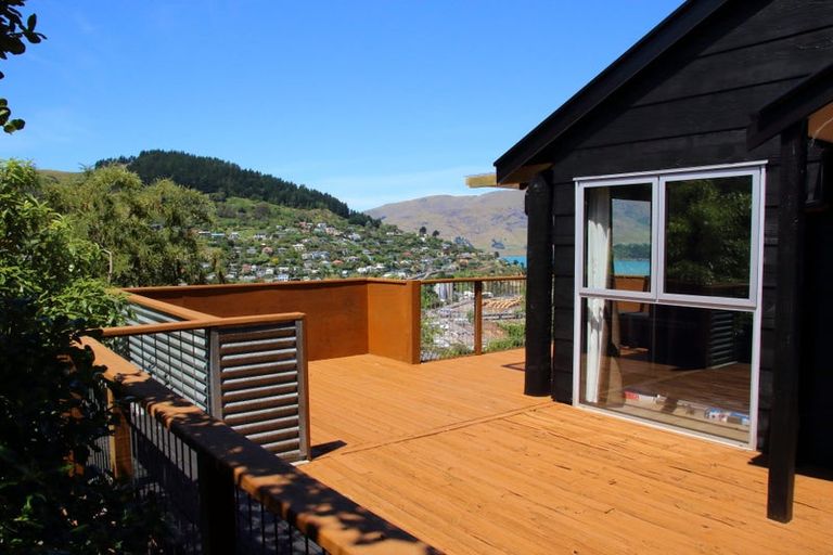 Photo of property in 35 Ticehurst Road, Lyttelton, 8082