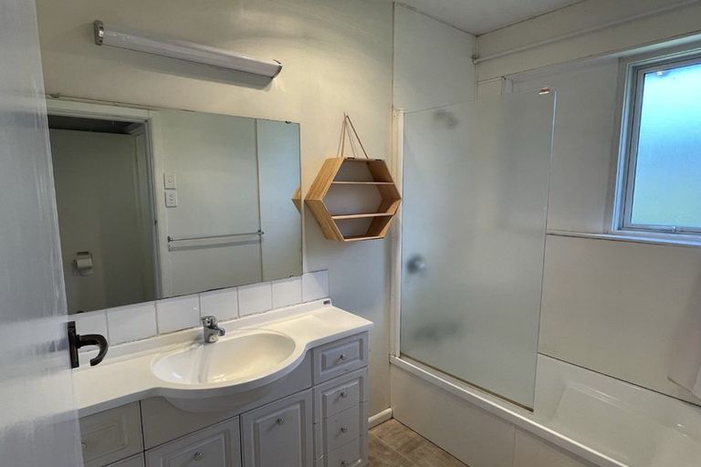 Photo of property in 1/5 Hare Street, Ilam, Christchurch, 8041