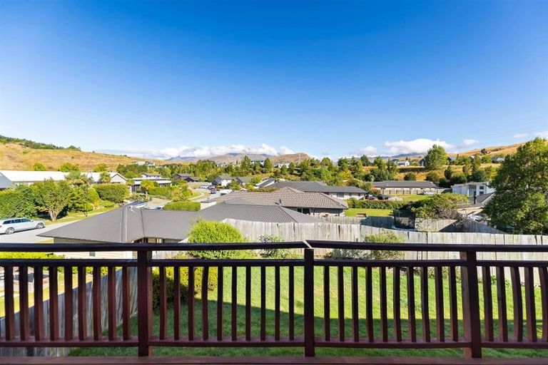Photo of property in 42 Rere Road, Lake Hayes, Queenstown, 9304