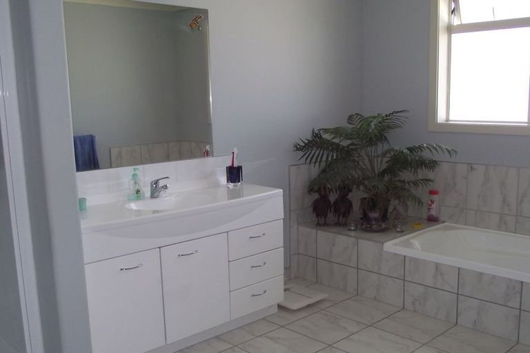 Photo of property in 113 Coronation Road, Morrinsville, 3300