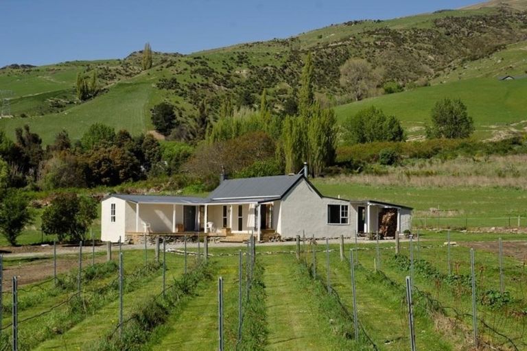 Photo of property in 3710 Fruitlands-roxburgh Road, Roxburgh, 9571