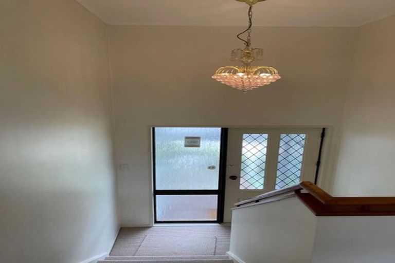 Photo of property in 30 Westpark Drive, West Harbour, Auckland, 0618