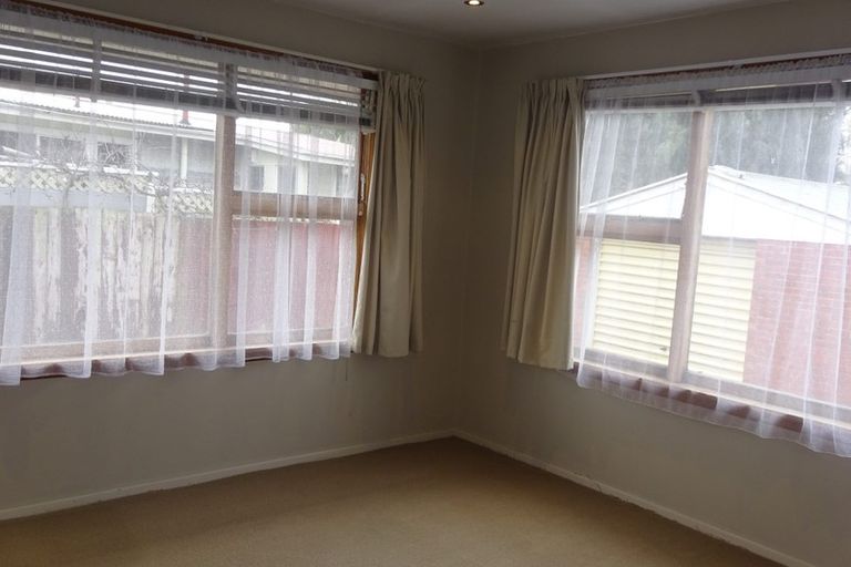 Photo of property in 2/254 Main Road North, Redwood, Christchurch, 8051