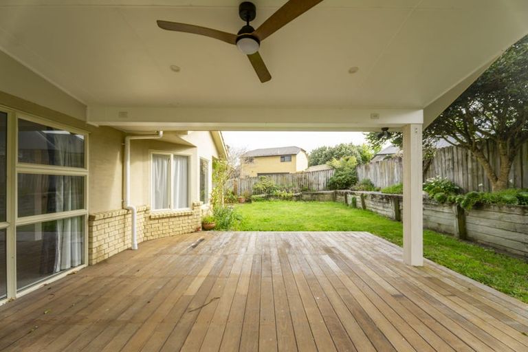Photo of property in 9 Burleigh Place, Rototuna, Hamilton, 3210