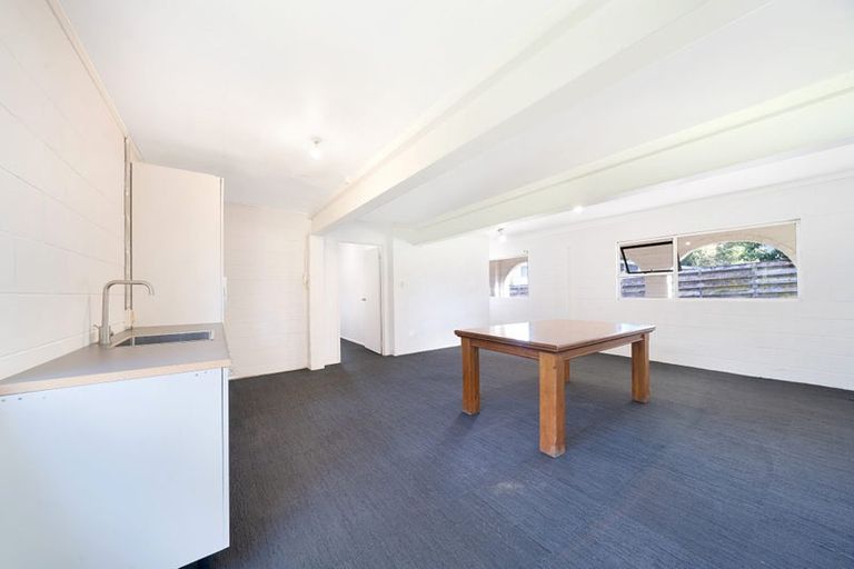 Photo of property in 381 Triangle Road, Henderson, Auckland, 0610