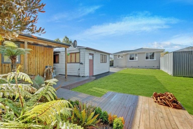 Photo of property in 19 Moyna Avenue, Dallington, Christchurch, 8061
