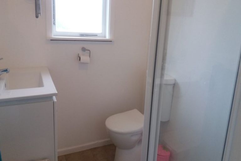 Photo of property in 32 Johnston Street, Featherston, 5710