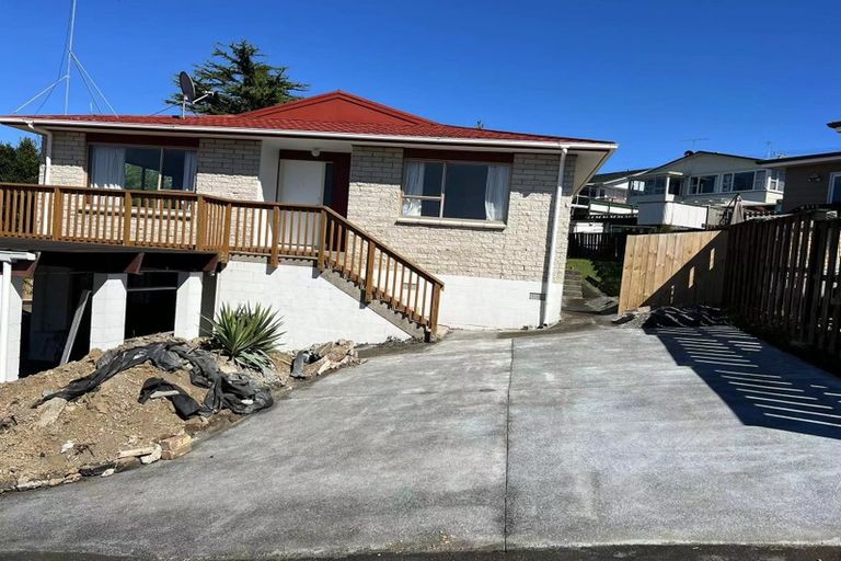 Photo of property in 79 Lynden Avenue, Hillcrest, Auckland, 0627