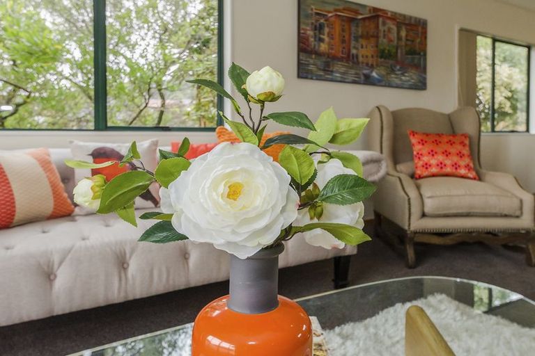 Photo of property in 1/10 Hilltop Road, Clover Park, Auckland, 2019