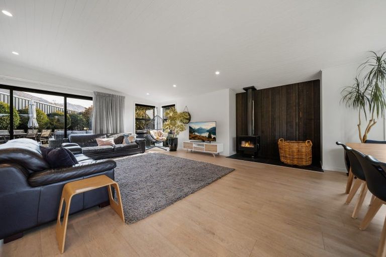 Photo of property in 13 Eden Close, Wanaka, 9305