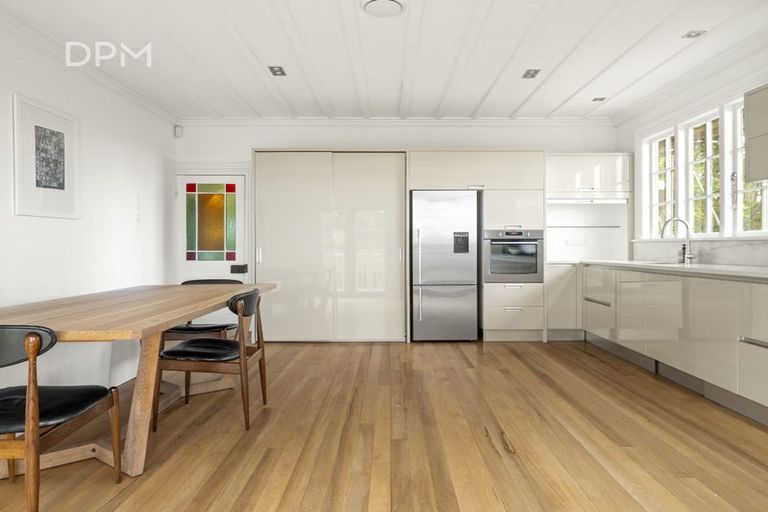 Photo of property in 10 Alison Crescent, Belleknowes, Dunedin, 9011