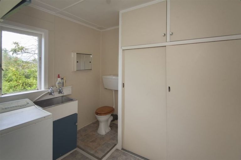 Photo of property in 300 Great North Road, Henderson, Auckland, 0612