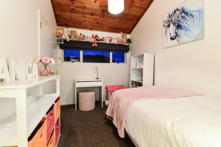 Photo of property in 28 Greenfield Drive, Western Heights, Hamilton, 3200