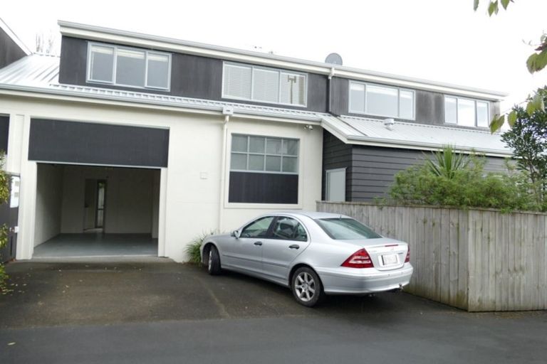 Photo of property in 630 Beach Road, Browns Bay, Auckland, 0630