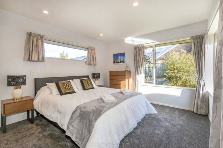 Photo of property in 395 Yaldhurst Road, Russley, Christchurch, 8042