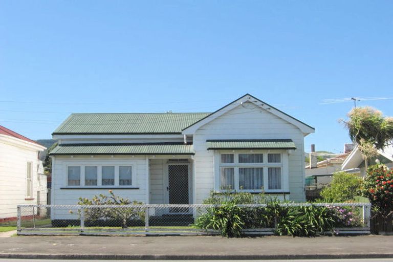 Photo of property in 425 Palmerston Road, Gisborne, 4010