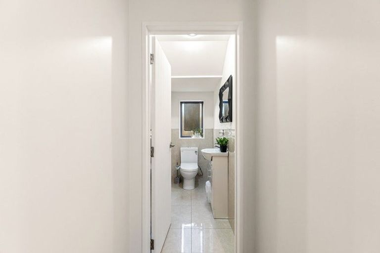 Photo of property in 78 Keri Vista Rise, Papakura, 2110