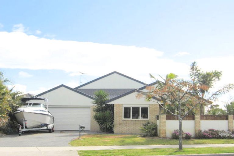 Photo of property in 72 Tuihana Drive, Papamoa Beach, Papamoa, 3118
