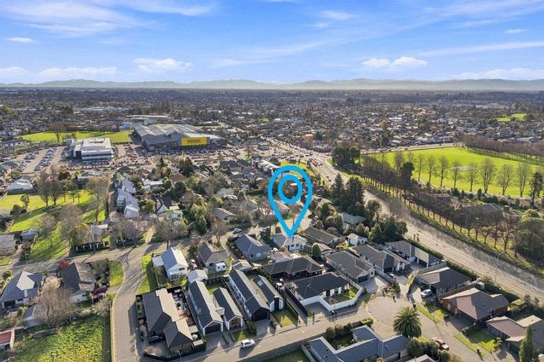 Photo of property in 20 Ramore Place, Redwood, Christchurch, 8051