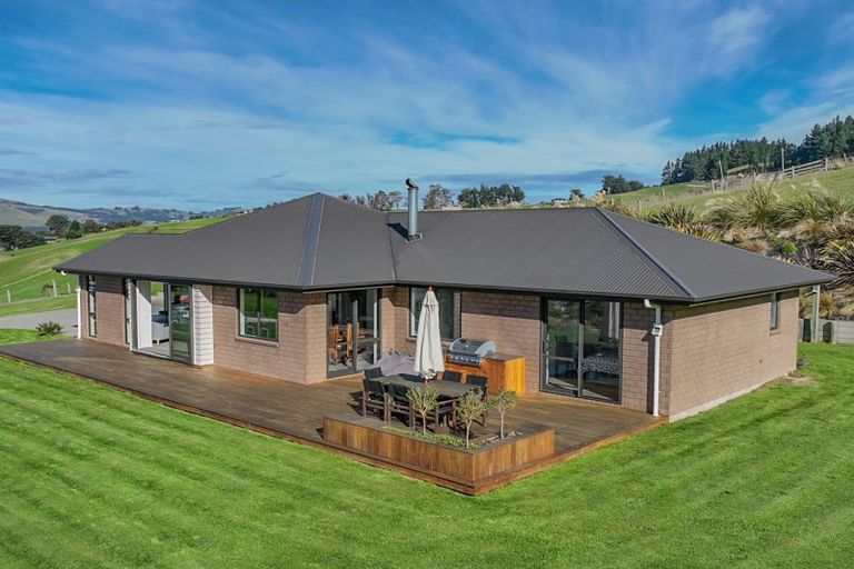 Photo of property in 18 Kens Lane, Sawyers Bay, Port Chalmers, 9023