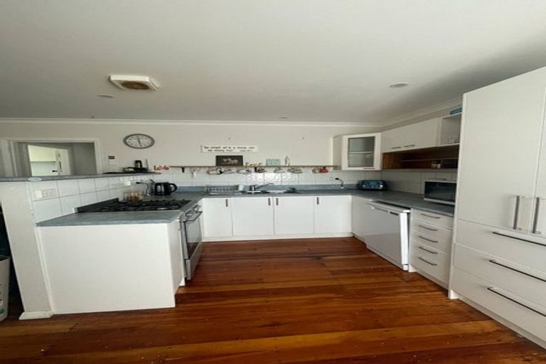 Photo of property in 59 Victoria Street, Carterton, 5713