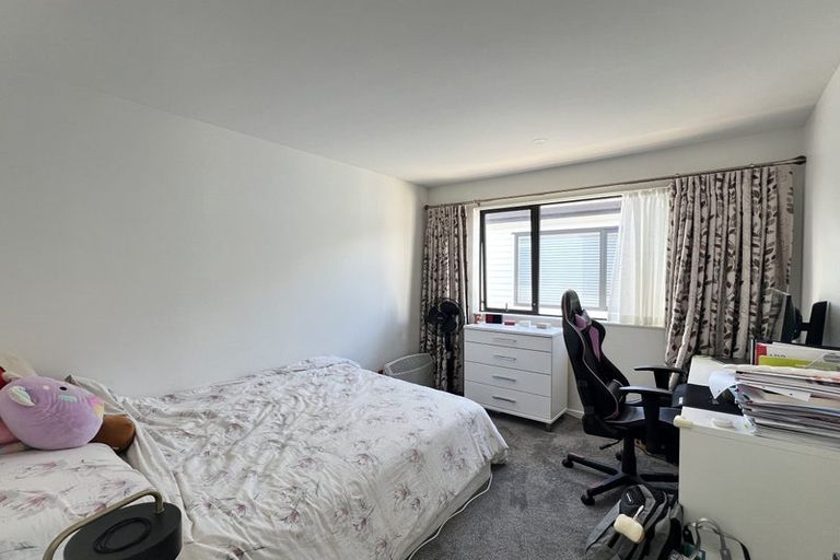 Photo of property in 5b Notre Dame Way, Albany, Auckland, 0632