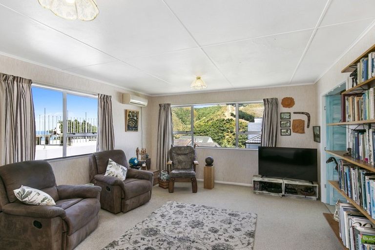 Photo of property in 9 Frobisher Street, Island Bay, Wellington, 6023