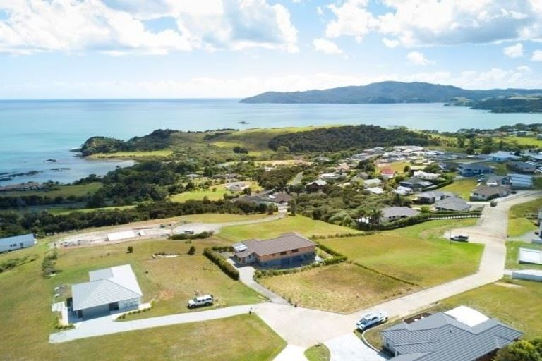 Photo of property in 34 Eagles Way, Cable Bay, 0420