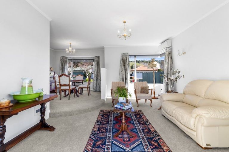 Photo of property in 3 Dules Walk, Taradale, Napier, 4112