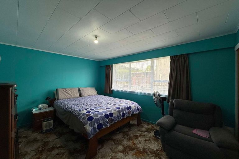 Photo of property in 2/8 Wilford Street, Wallaceville, Upper Hutt, 5018