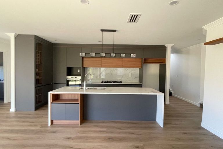 Photo of property in 2e Matatahi Road, Flat Bush, Auckland, 2019