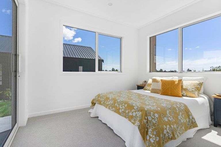 Photo of property in 16 Ian Hopper Way, Pauanui, 3579