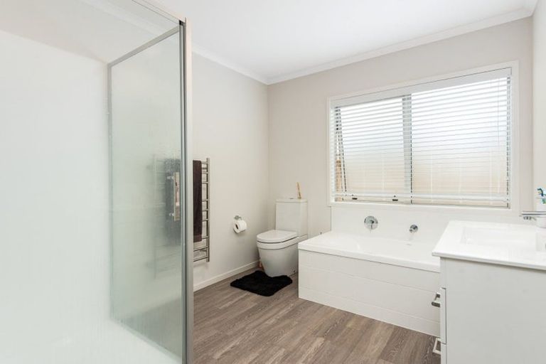 Photo of property in 6 Teachers Court, Papamoa Beach, Papamoa, 3118