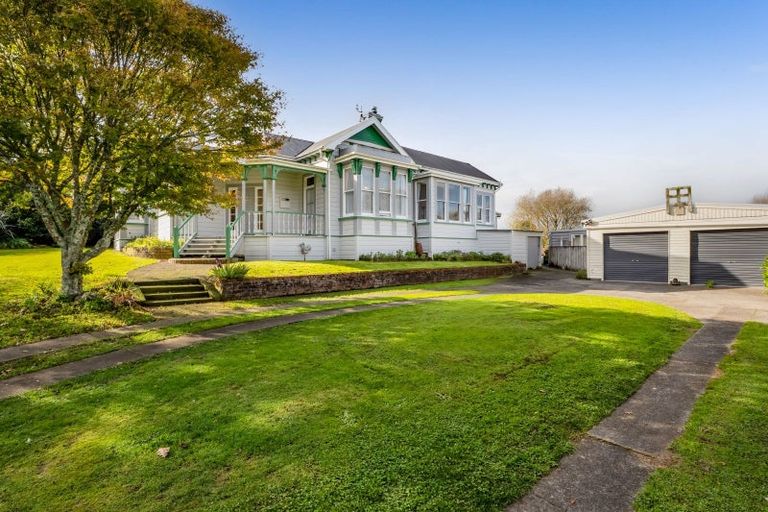 Photo of property in 18 Mills Street, Eltham, 4322