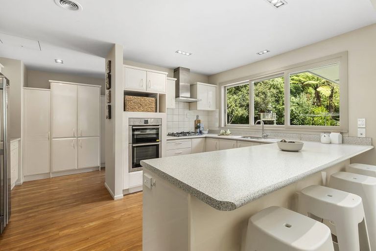 Photo of property in 8 Saint Annes Square, Tawa, Wellington, 5028