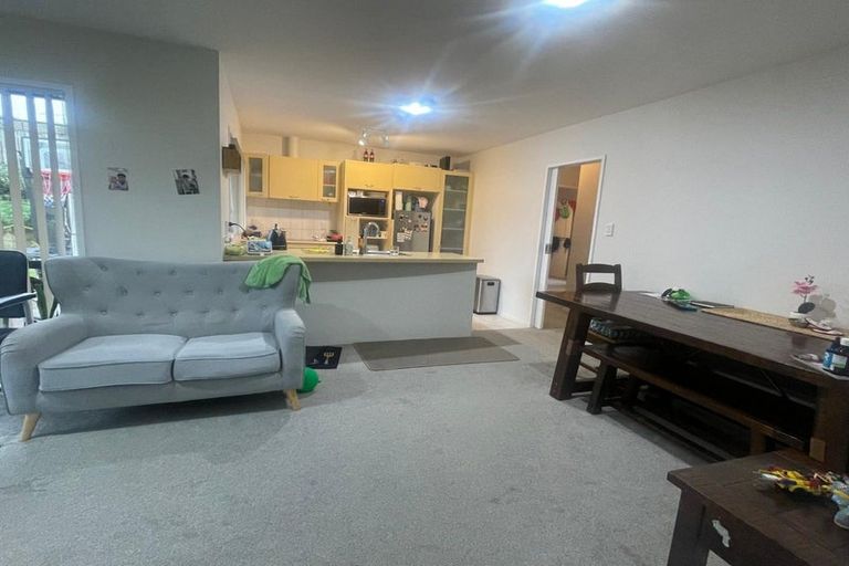 Photo of property in 64 Sandwick Drive, Weymouth, Auckland, 2103