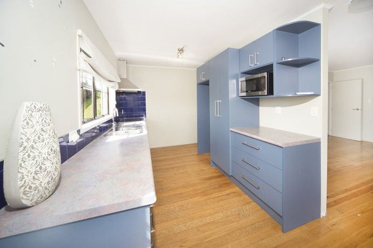 Photo of property in 41 Squirrel Lane, Browns Bay, Auckland, 0630